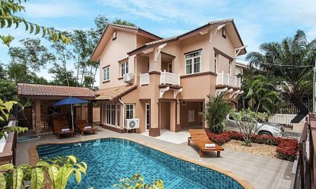 ขายบ้าน - ขายบ้านเดี่ยว 2 ชั้น พร้อมสระว่ายน้ำ หมู่บ้านฟ้าริมหาด บางละมุง ชลบุรี