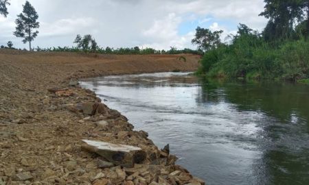ขายที่ดิน - นำเสนอที่ดินติดแม่น้ำเพชร ท่ายาง เนื้อที่ 27-3-50 ไร่ เอกสารโฉนด ติดแม่น้ำมีน้ำทั้งปี ปรับถมเรียบร้อย